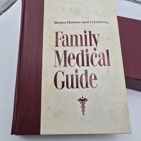 Other - Better Homes & Gardens Family‎ Medical Guide Hrd cver Gold Gilt Edge Slip Case